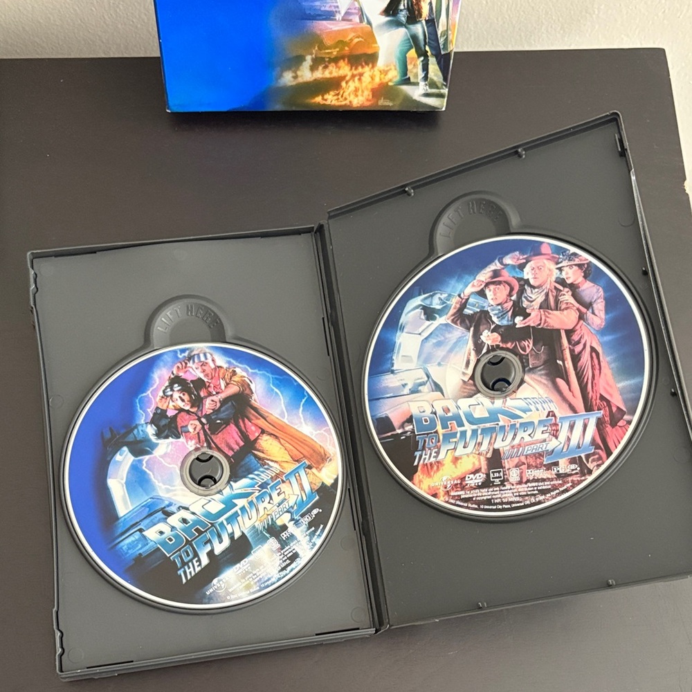 Back To The Future Complete Trilogy DVD Box Set - Picture 5 of 5